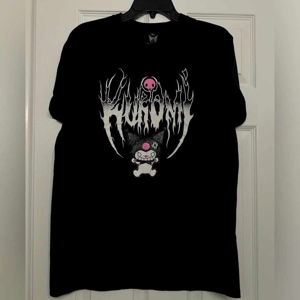 Sanrio Kuromi Hello kitty black shirt pink details XL